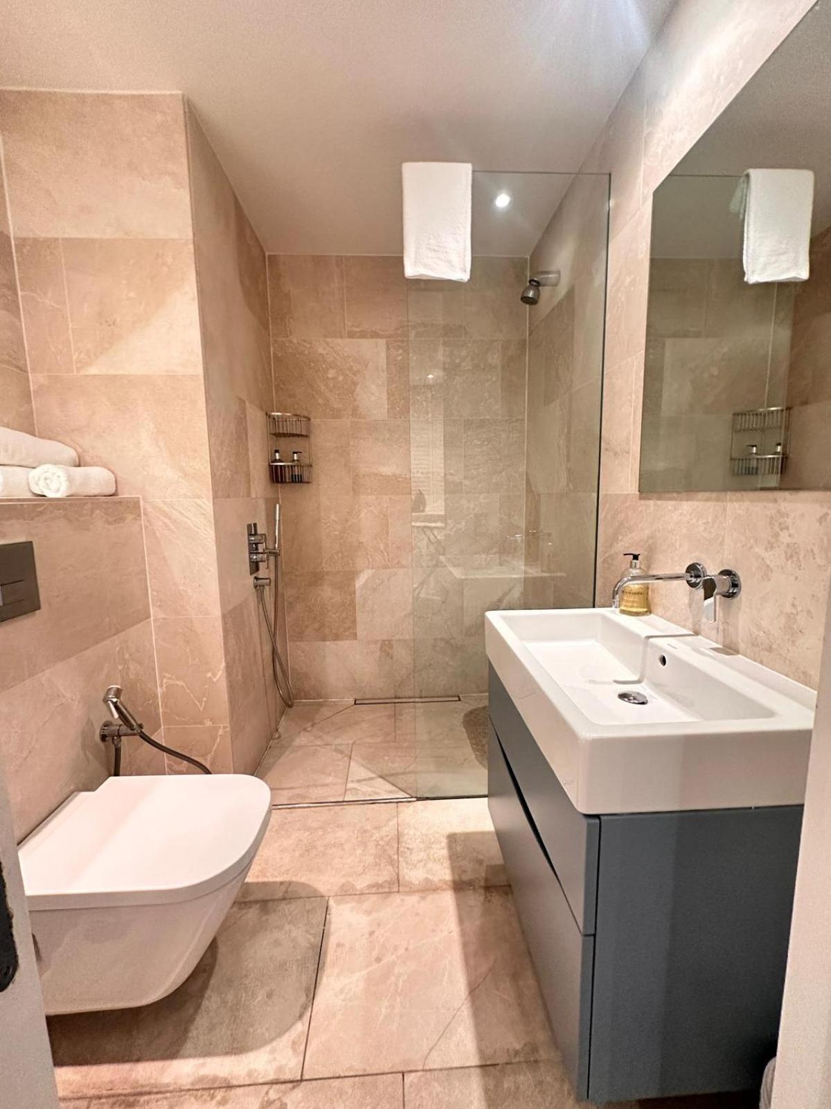 Spacious Central London Flat - 2Bhk Екстериор снимка